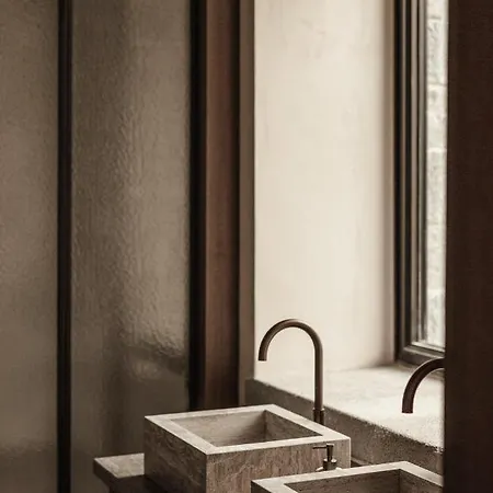 Manna, A Member Of Design Valtesiniko