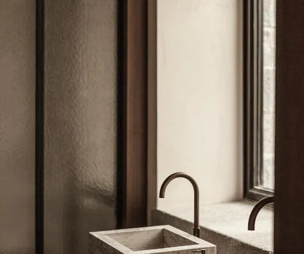 Manna, A Member Of Design Valtessiniko