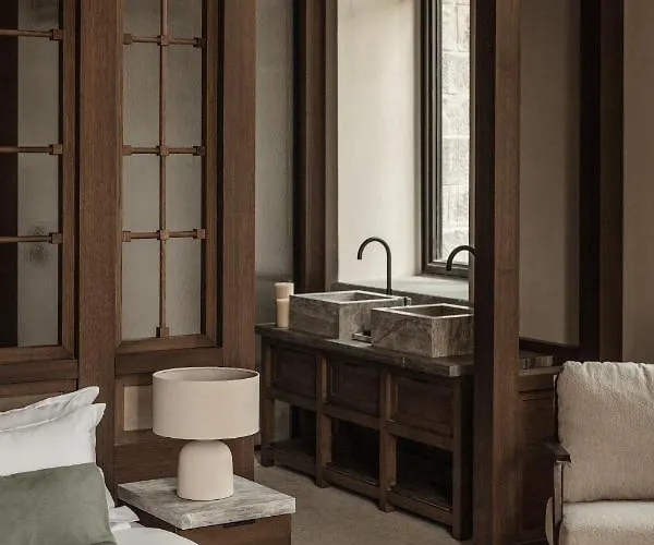 Manna, A Member Of Design Hotel Valtessiniko