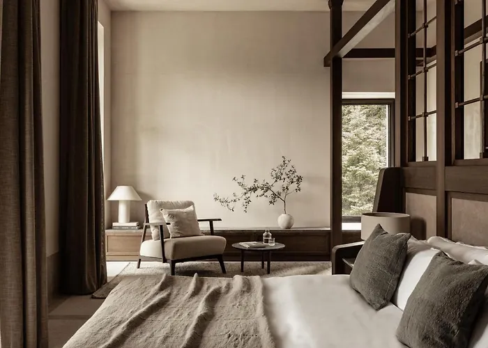 Manna, A Member Of Design Valtessiniko