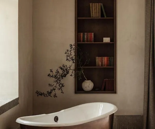 Manna, A Member Of Design